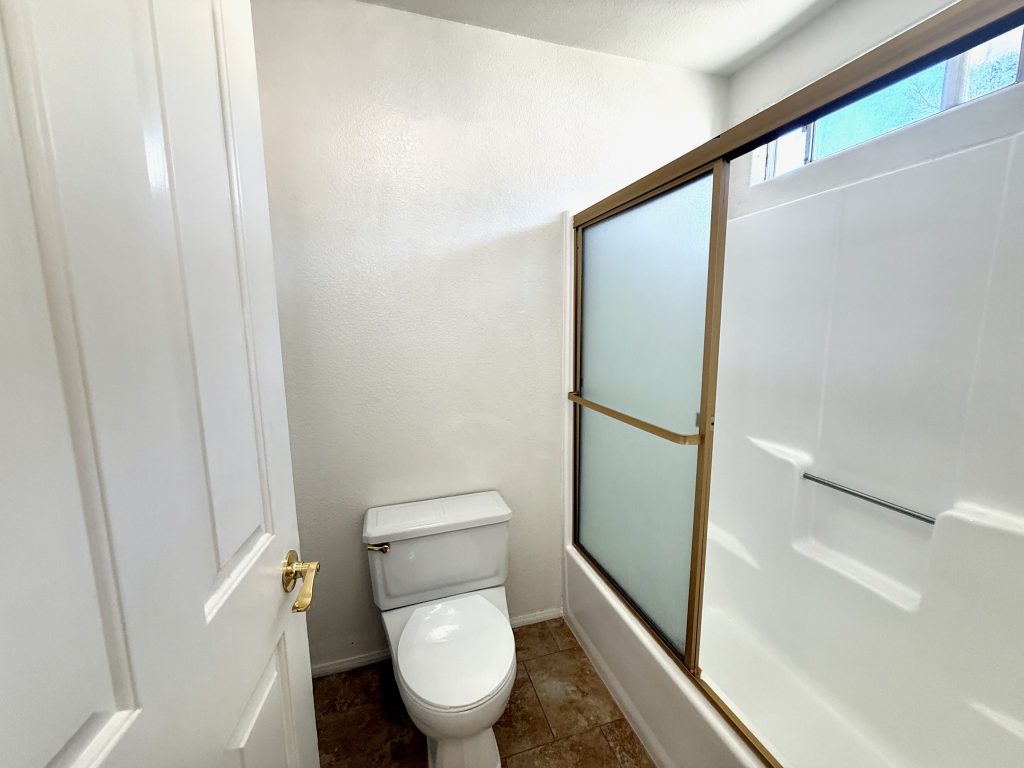 Bedroom 1, Bathroom View 1