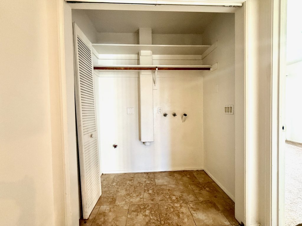 Upstairs Washer and Dryer Hookups 